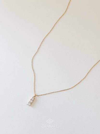 Collar Tres Zirconias