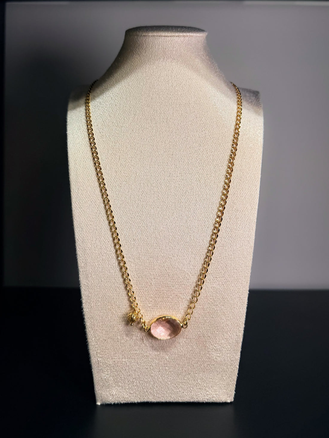 Collar Oval Rosa