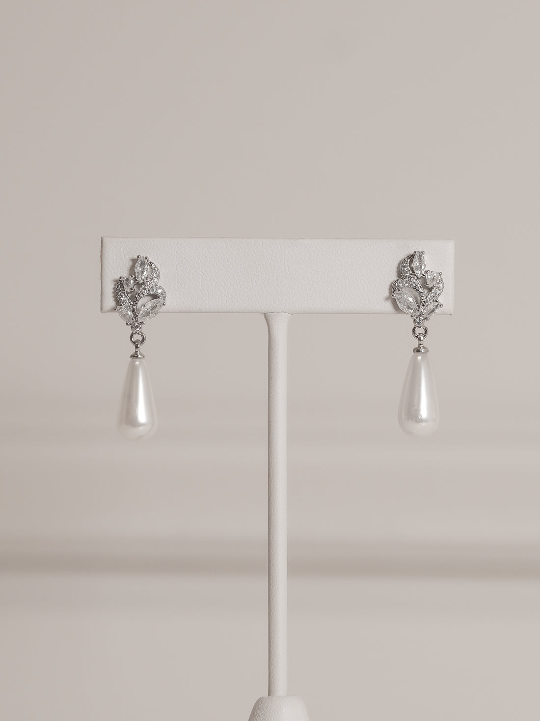 Aretes Perla Gota Larga