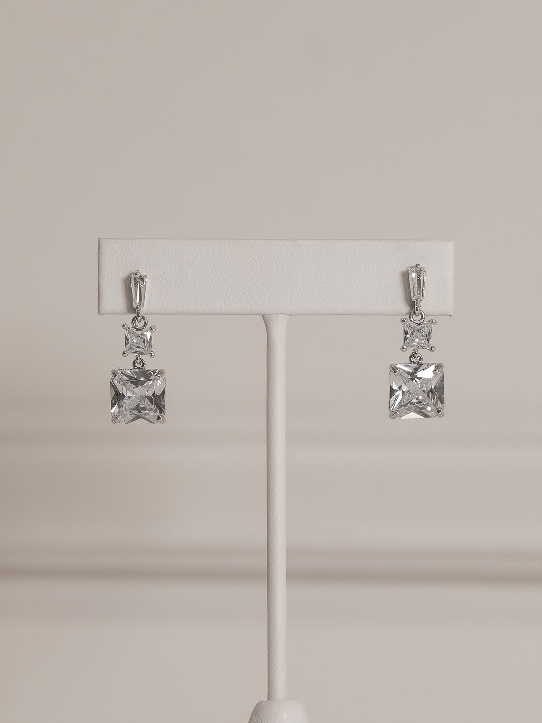 Aretes Barra y Cuadro