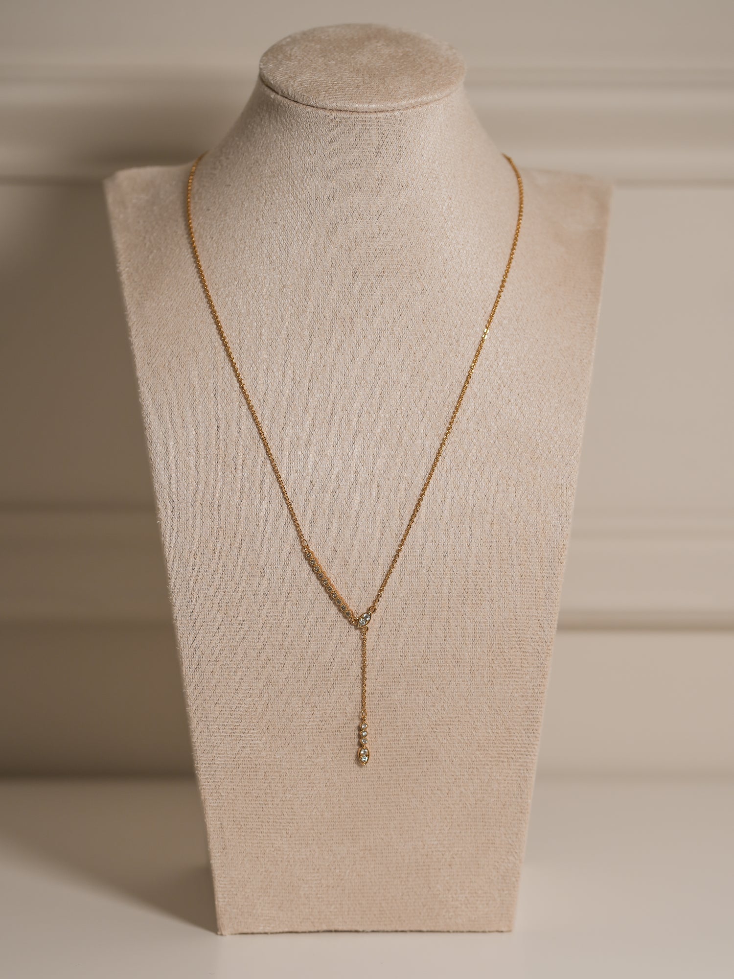 Collar Corbatín