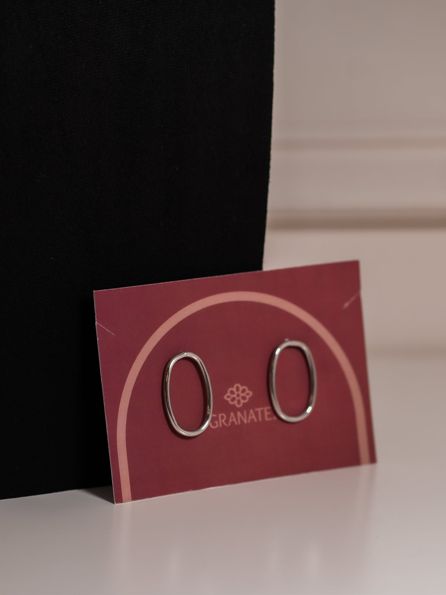 Aretes Minimalista Oval