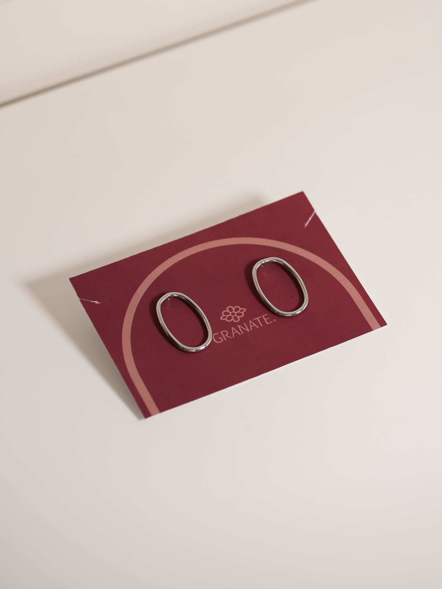 Aretes Minimalista Oval