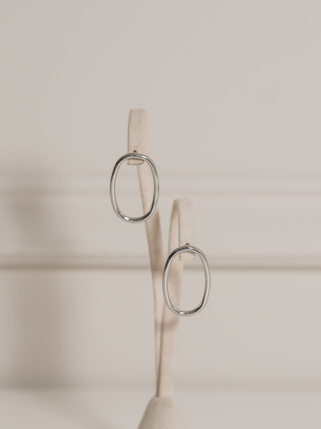 Aretes Minimalista Oval