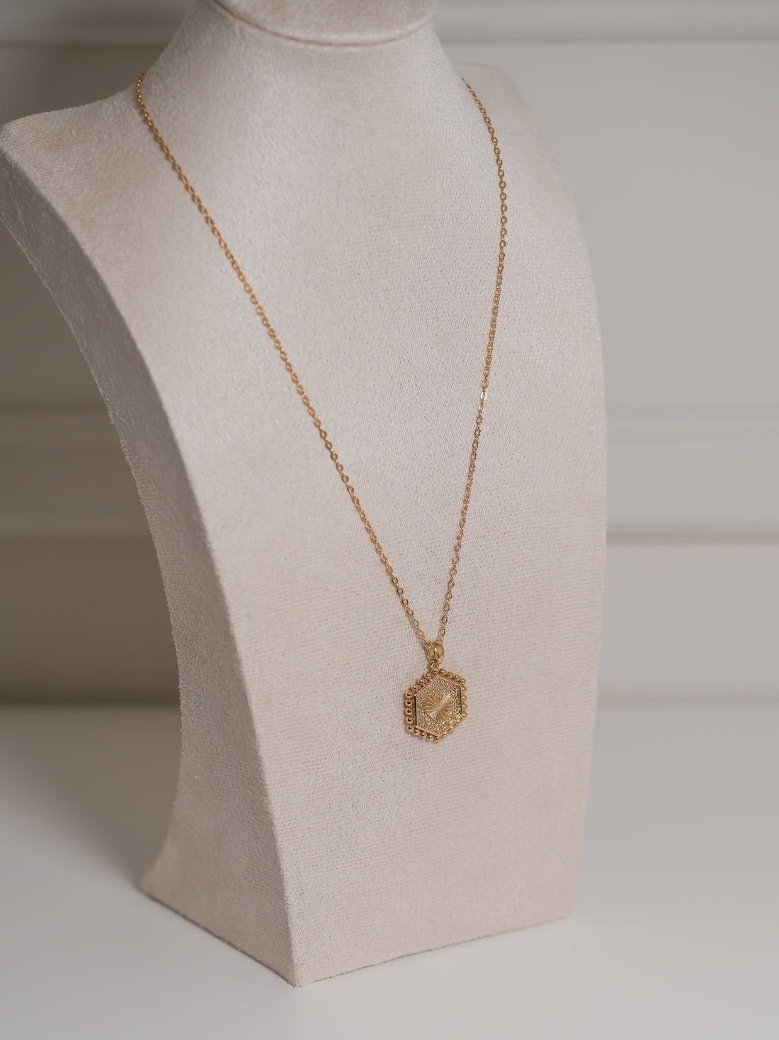 Collar Hexágono Corazón