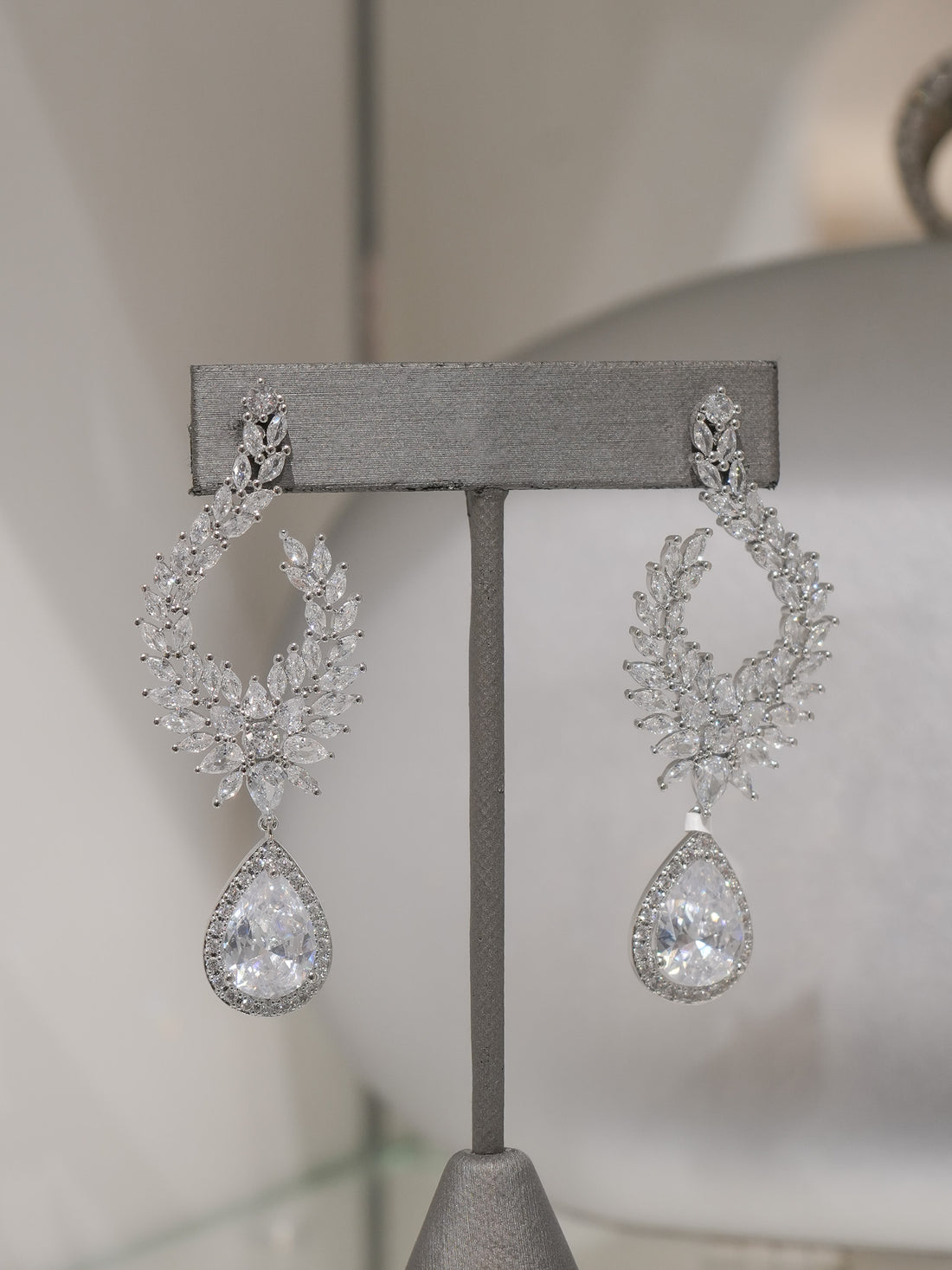 Aretes Cisne
