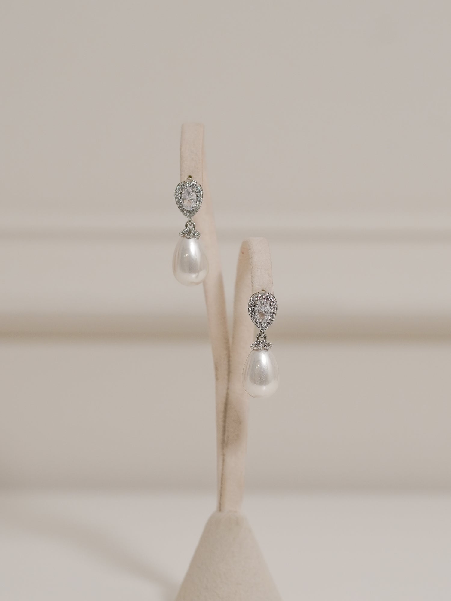 Aretes Gota Halo Perla