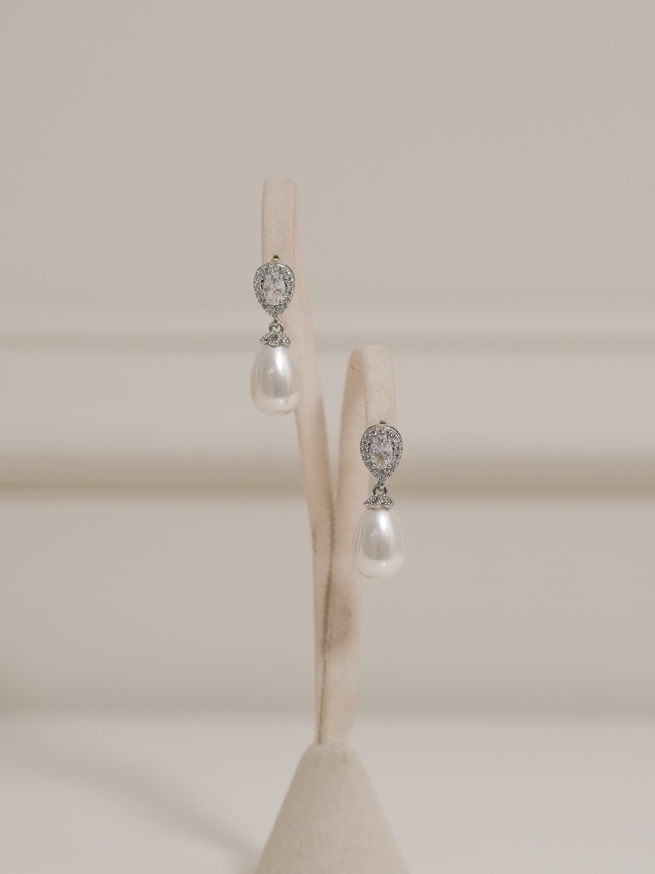 Aretes Gota Halo Perla