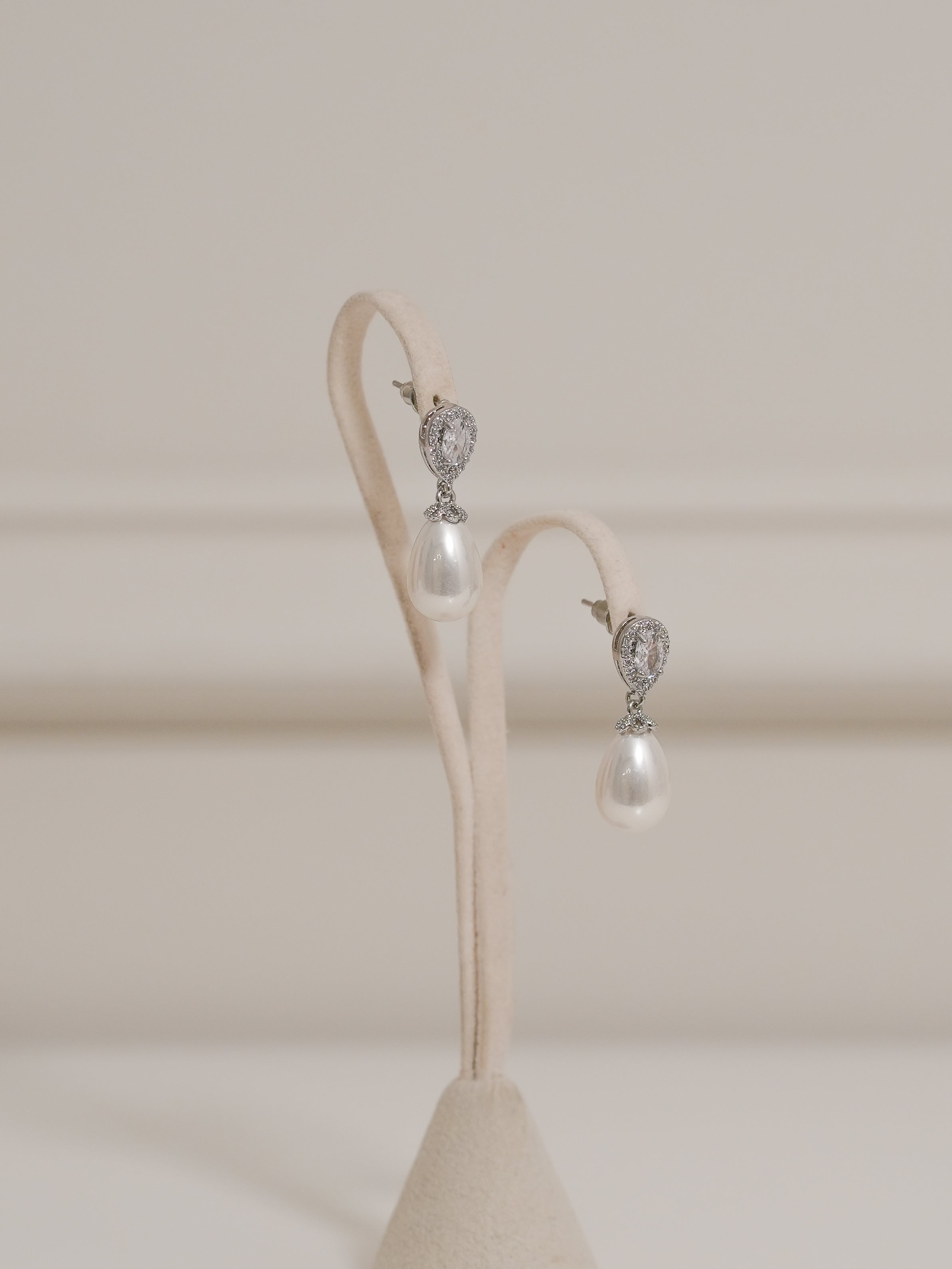 Aretes Gota Halo Perla
