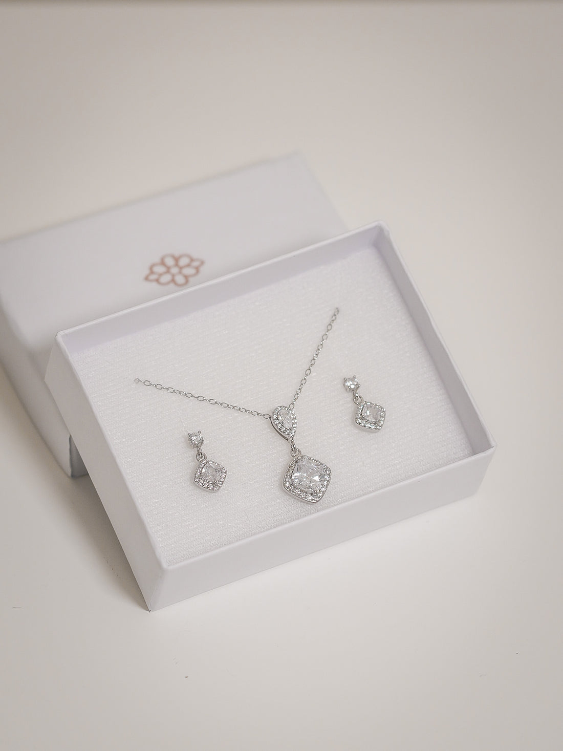 Juego Rombo Colgante Halo de Plata