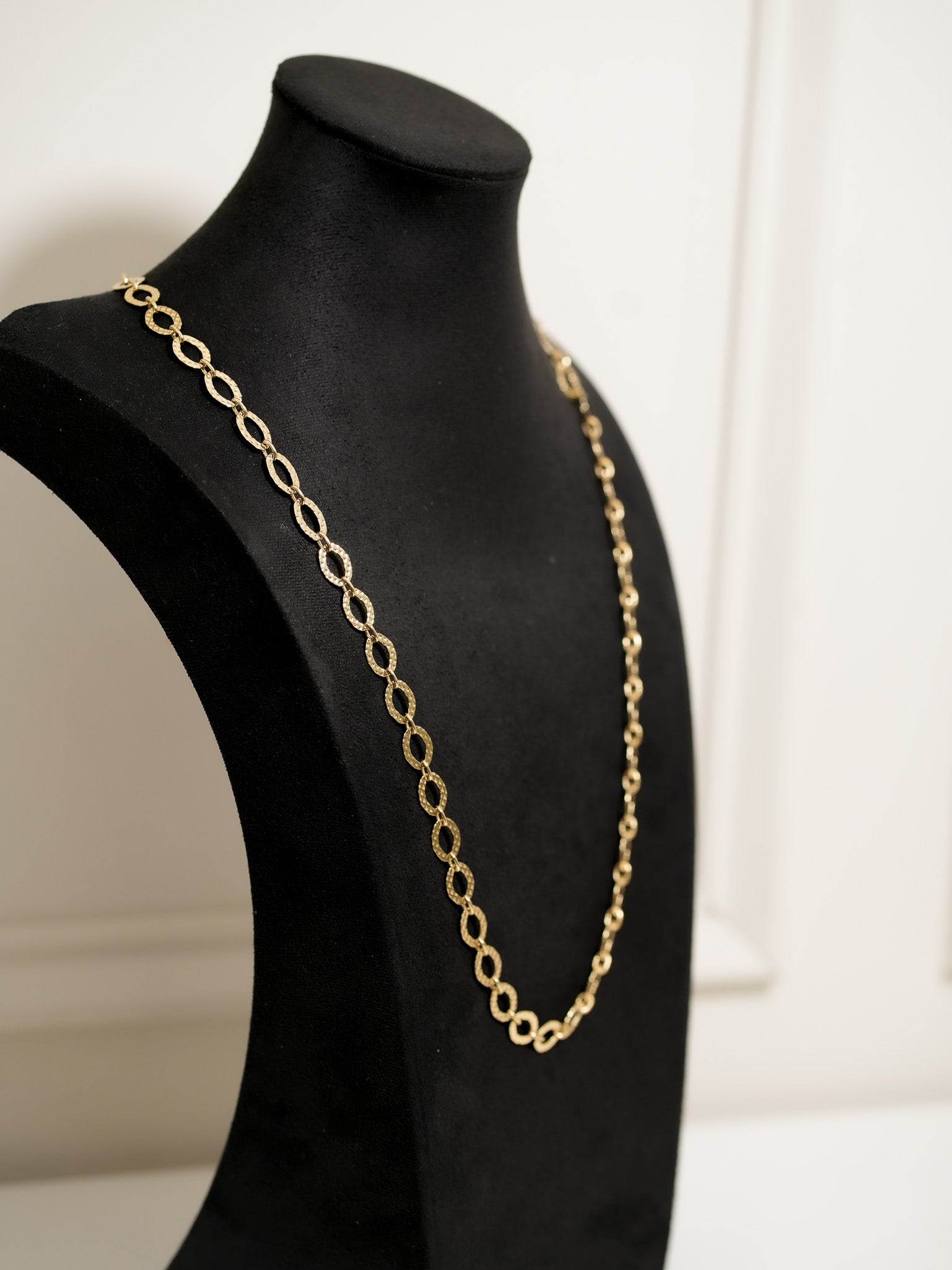 Collar Largo Oval Texturizado