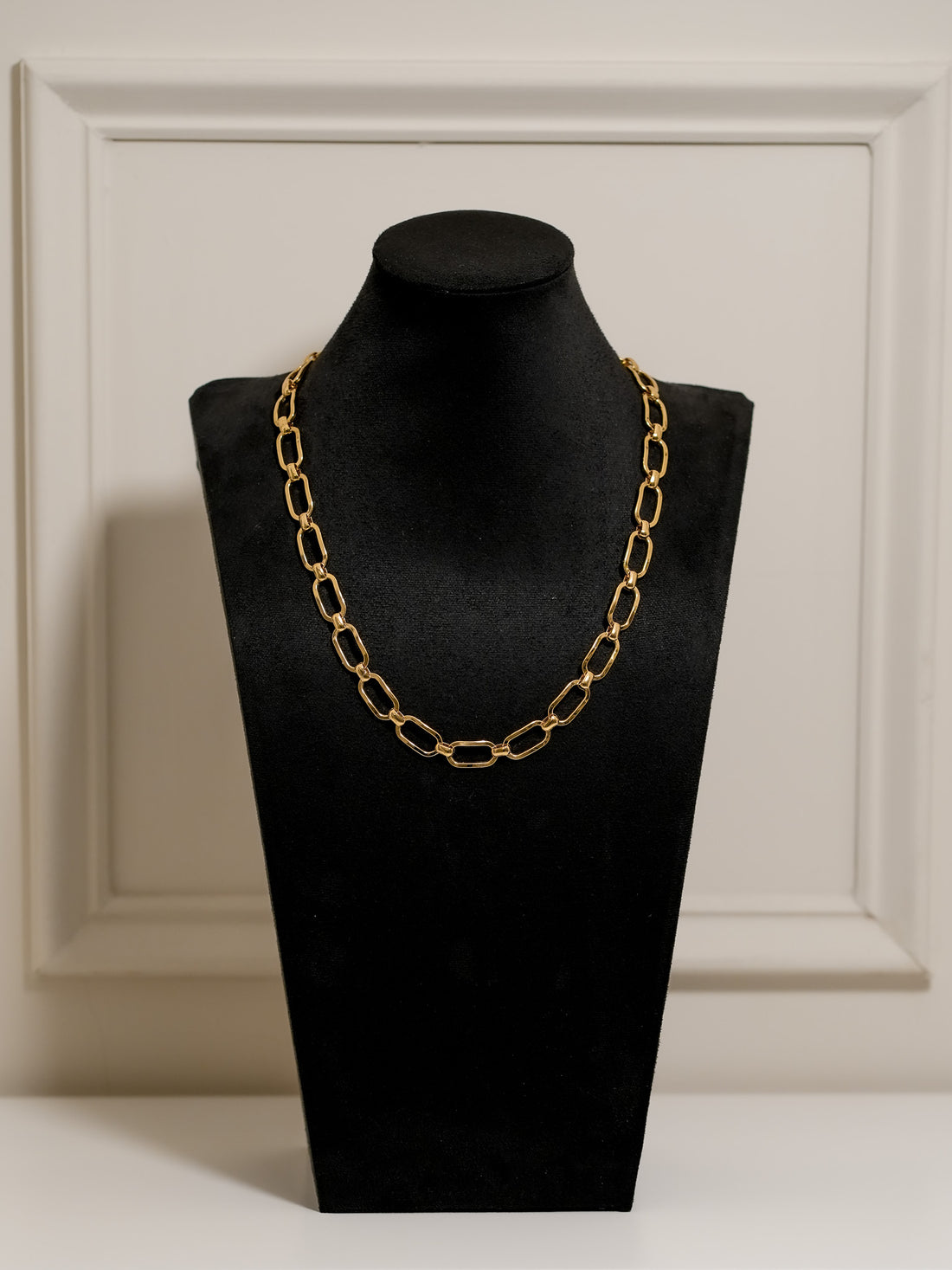 Collar Oval Curvo