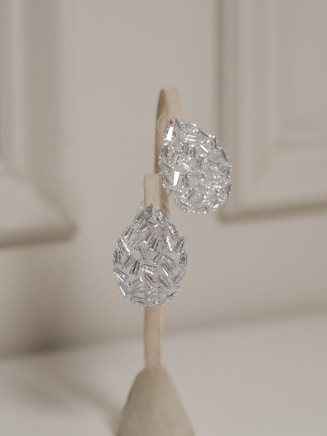 Aretes Gota Cristales - Plateado