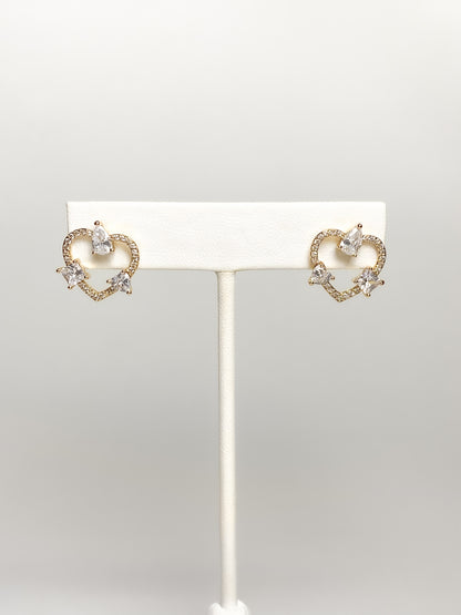 Aretes Corazón y 3 Zirconias