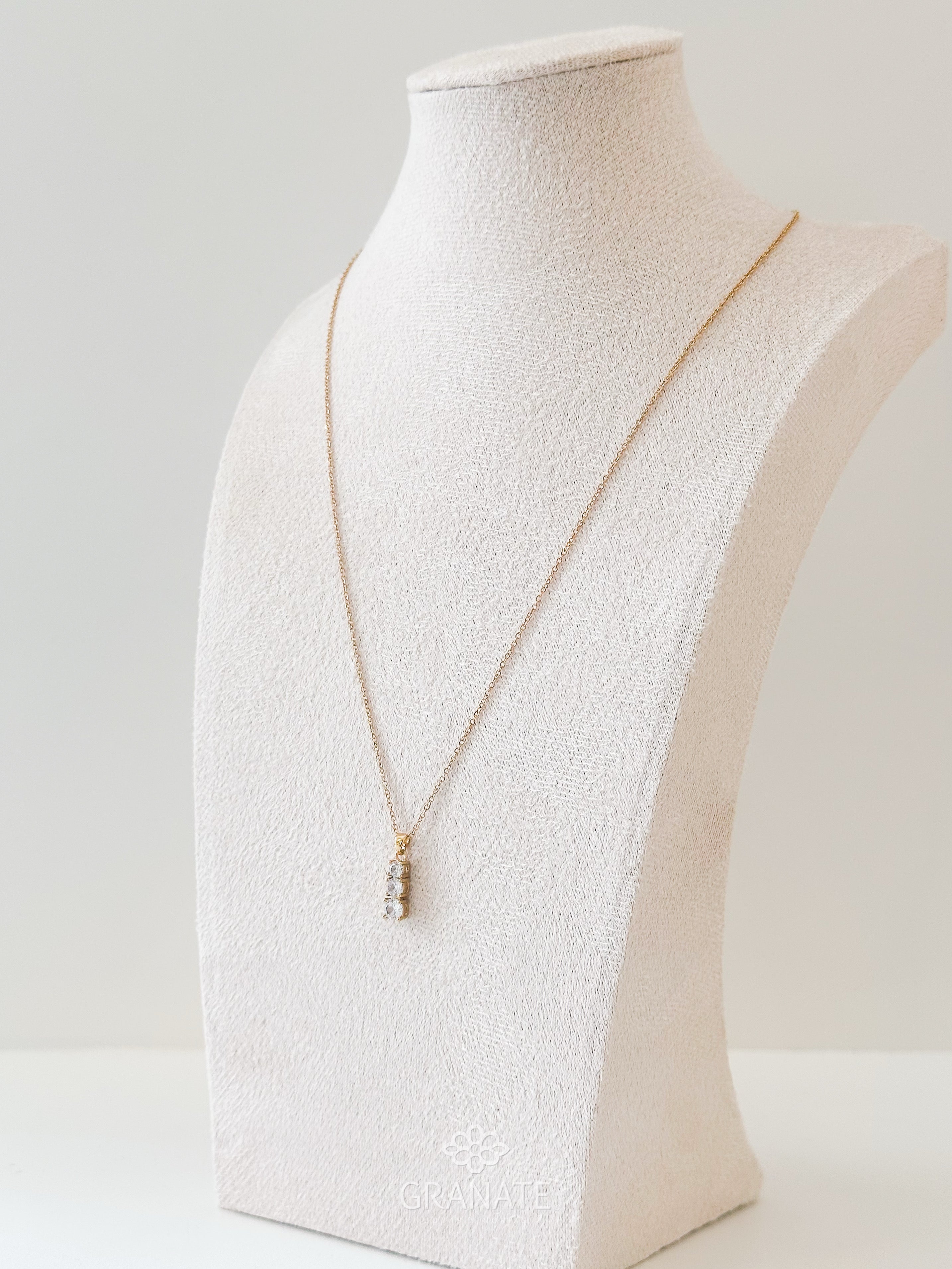 Collar Tres Zirconias