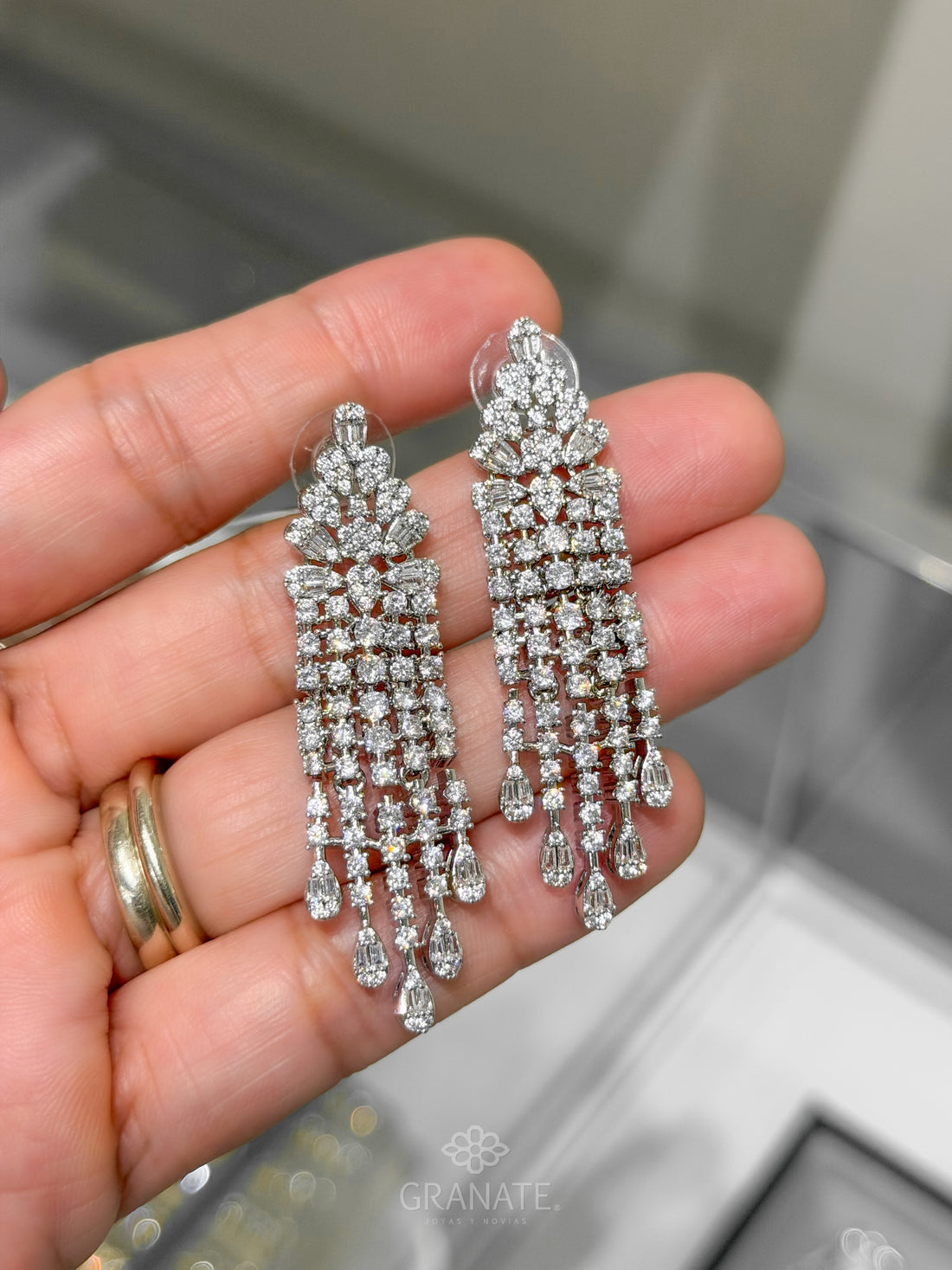 Aretes Gotitas Tiras Colgantes