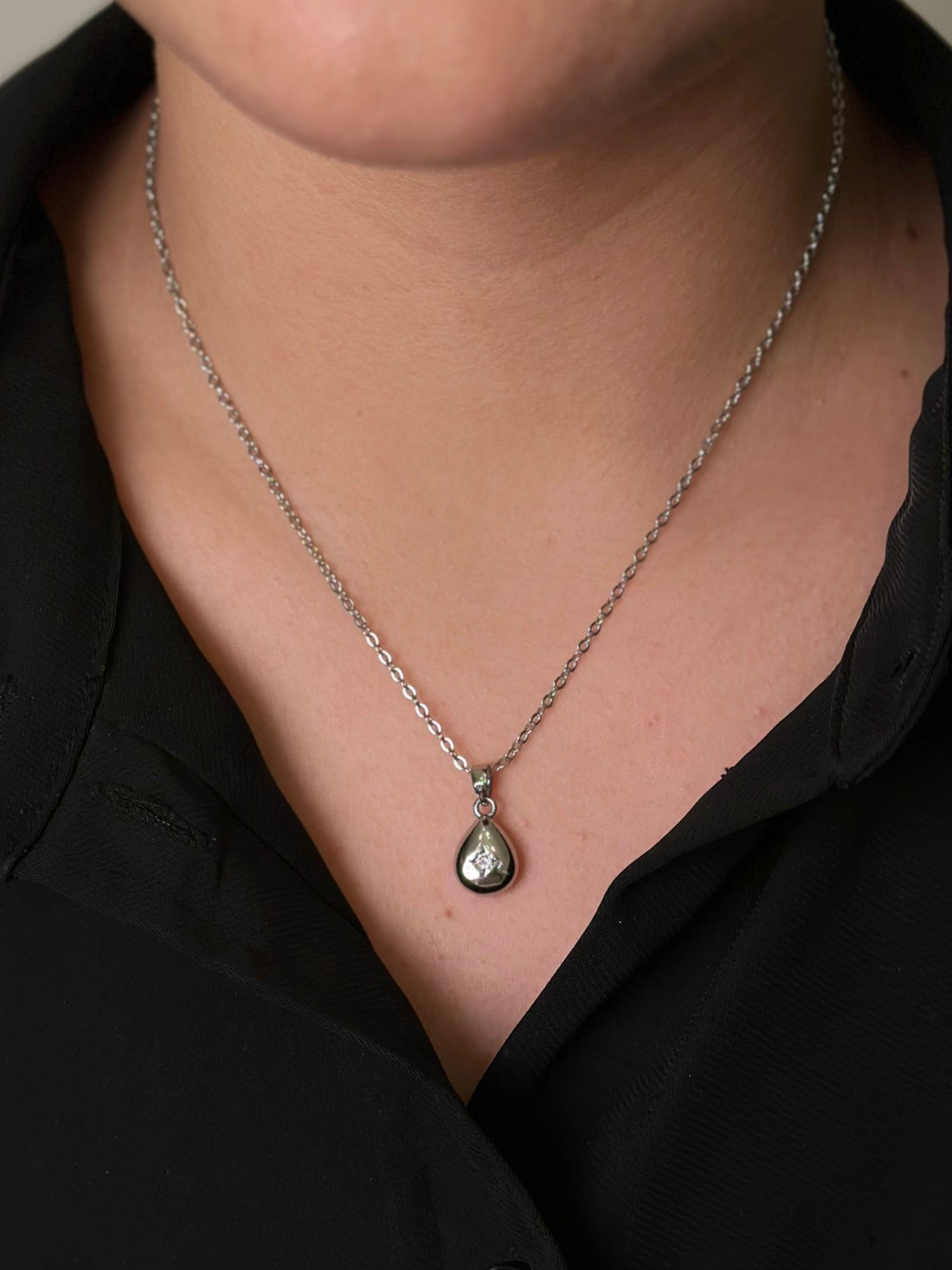 Collar Gota