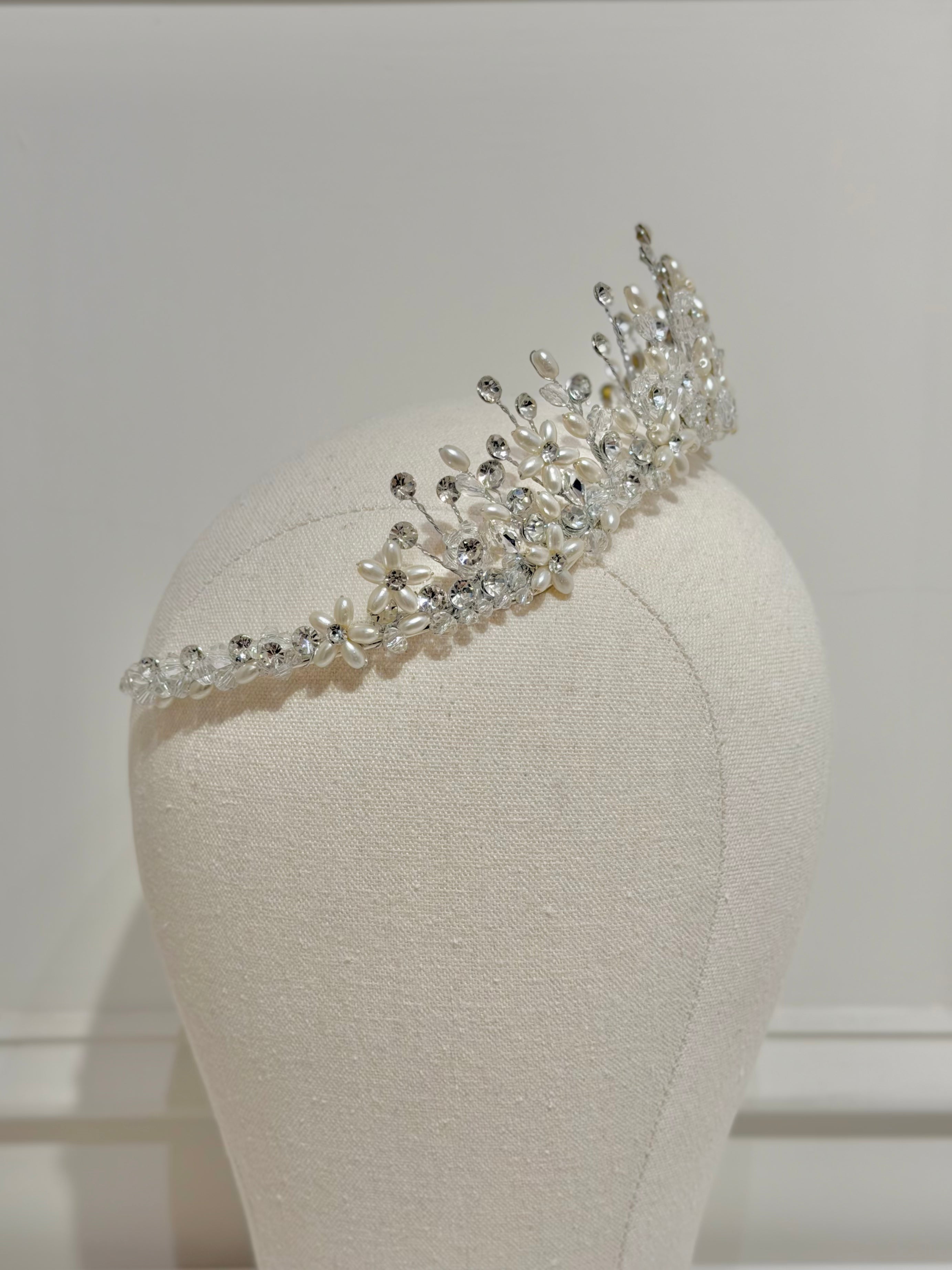 Tiara Eira