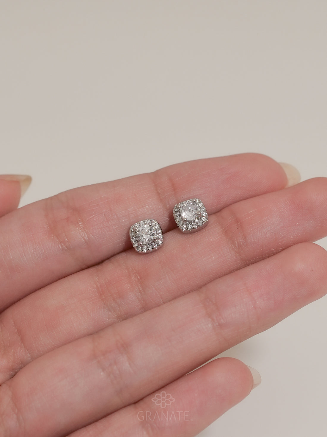 Aretes Solitario Cuadro Halo de Plata