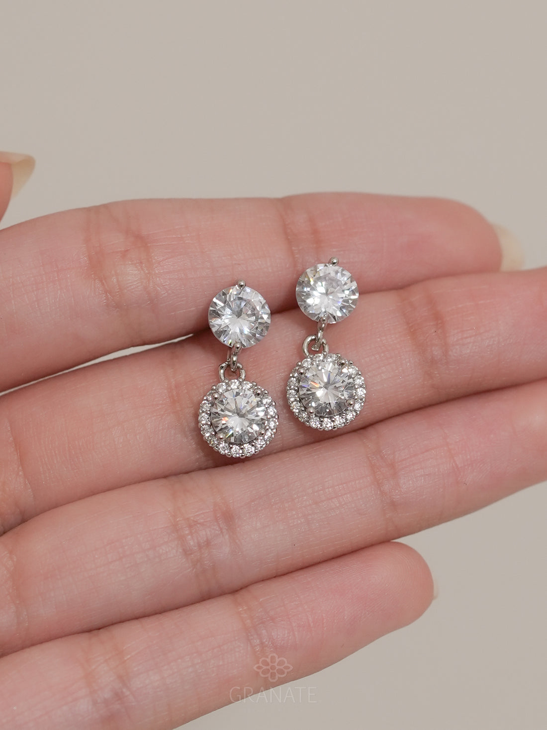 Aretes Solitario Colgante Moissanita