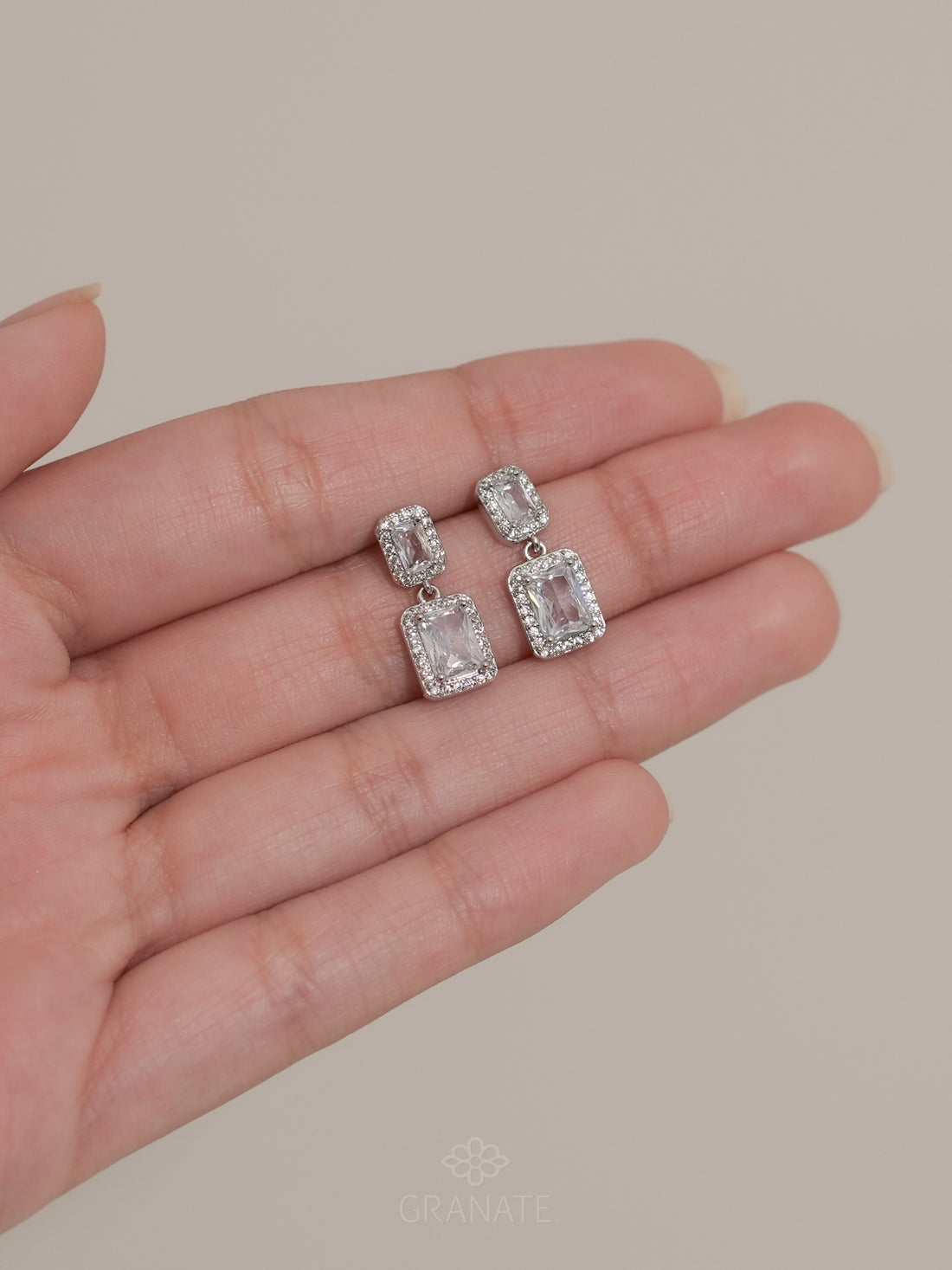 Aretes Rectangular con Halo