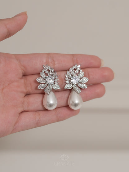 Aretes Flor Perla Gota