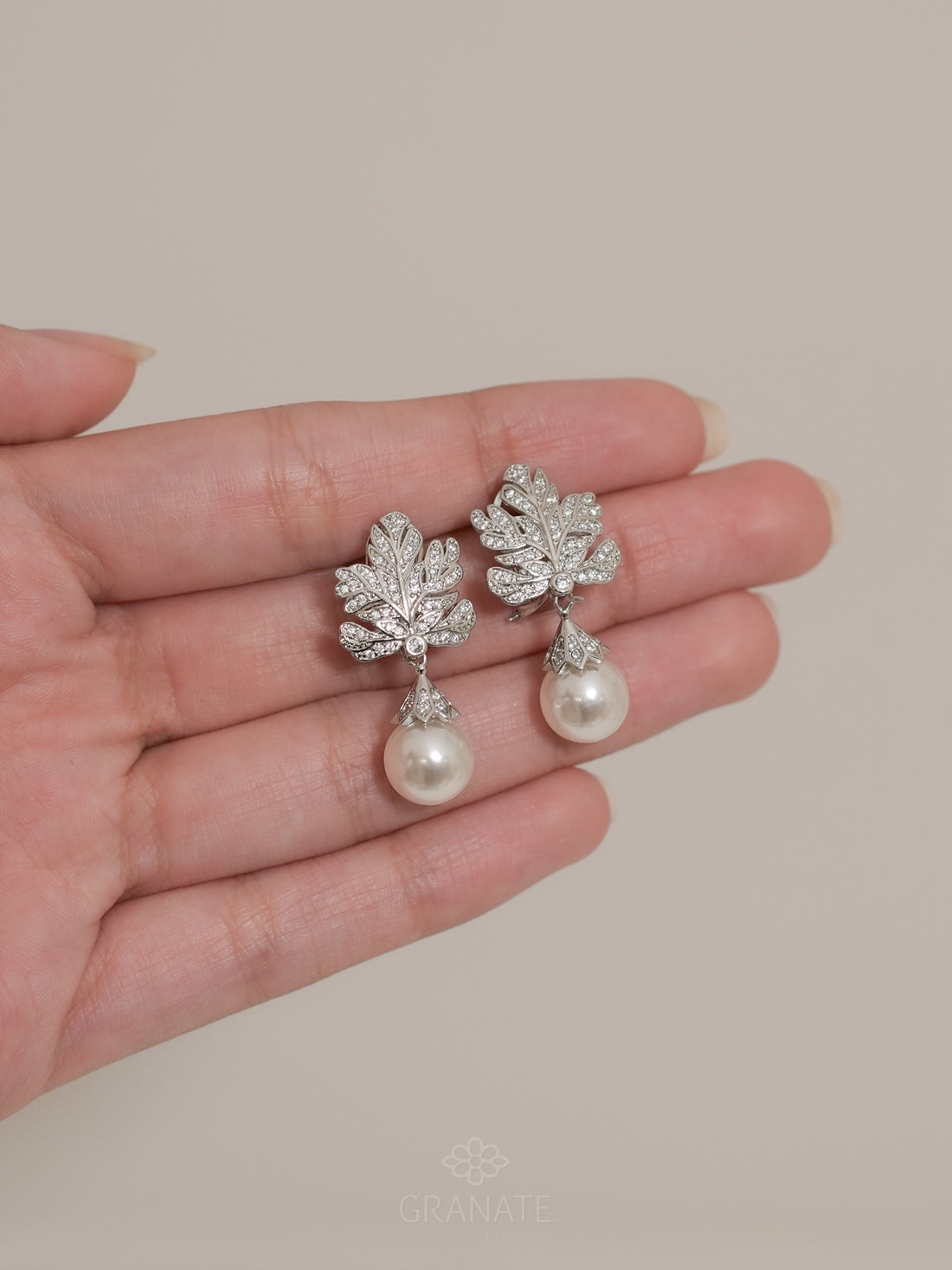 Aretes Hojas Perla
