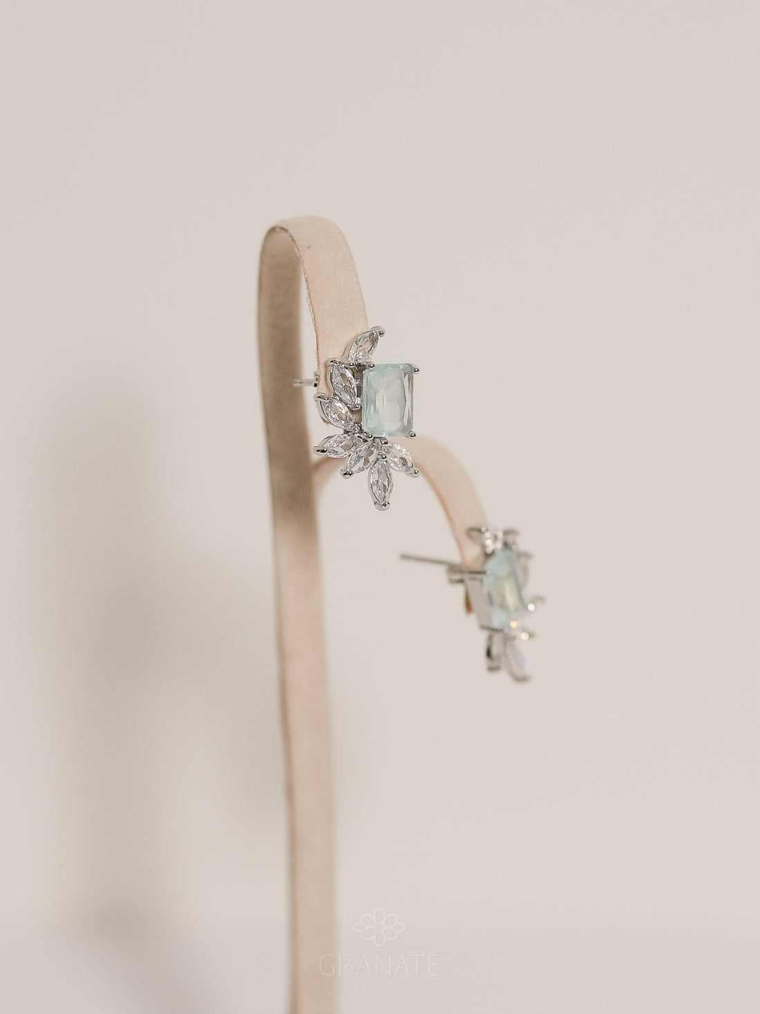 Aretes Rectangular Resplandor