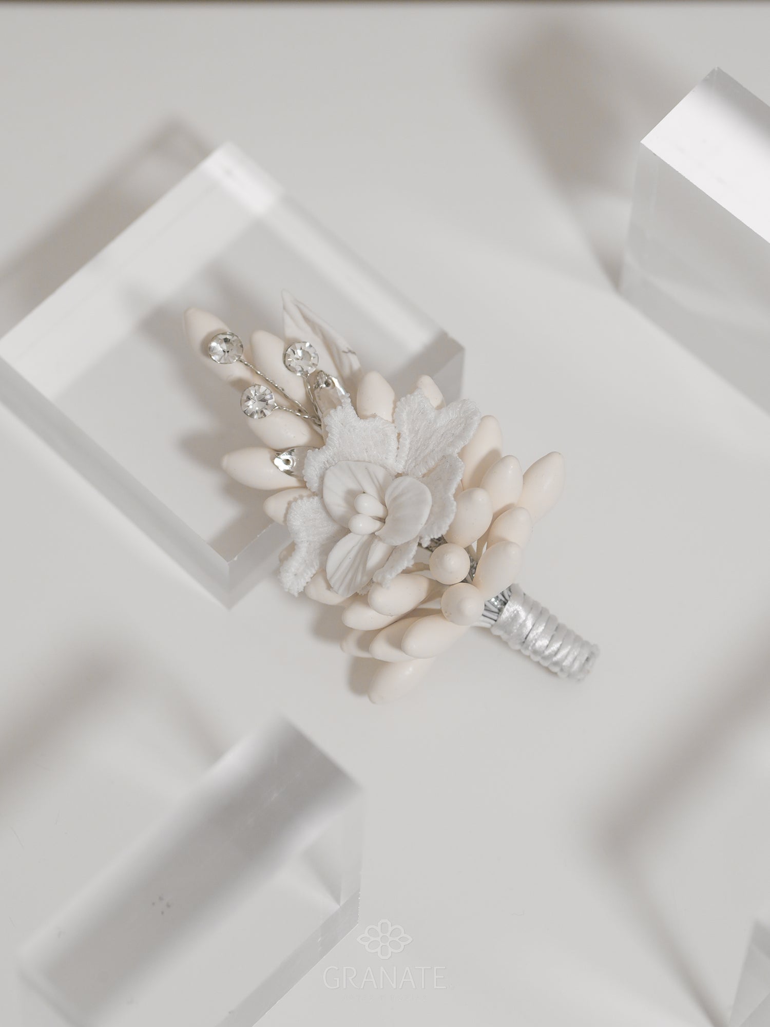 Boutonniere Elena