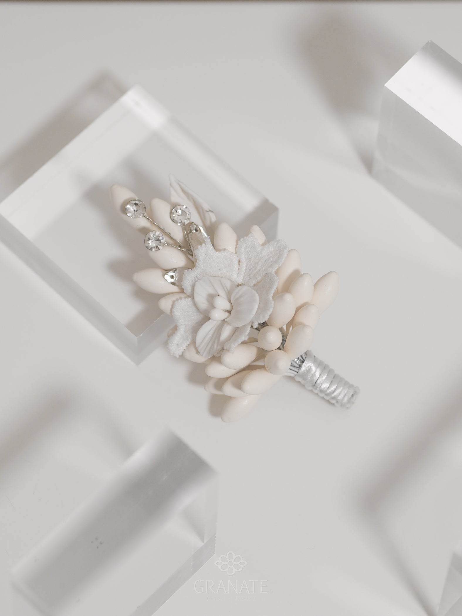 Boutonniere Elena