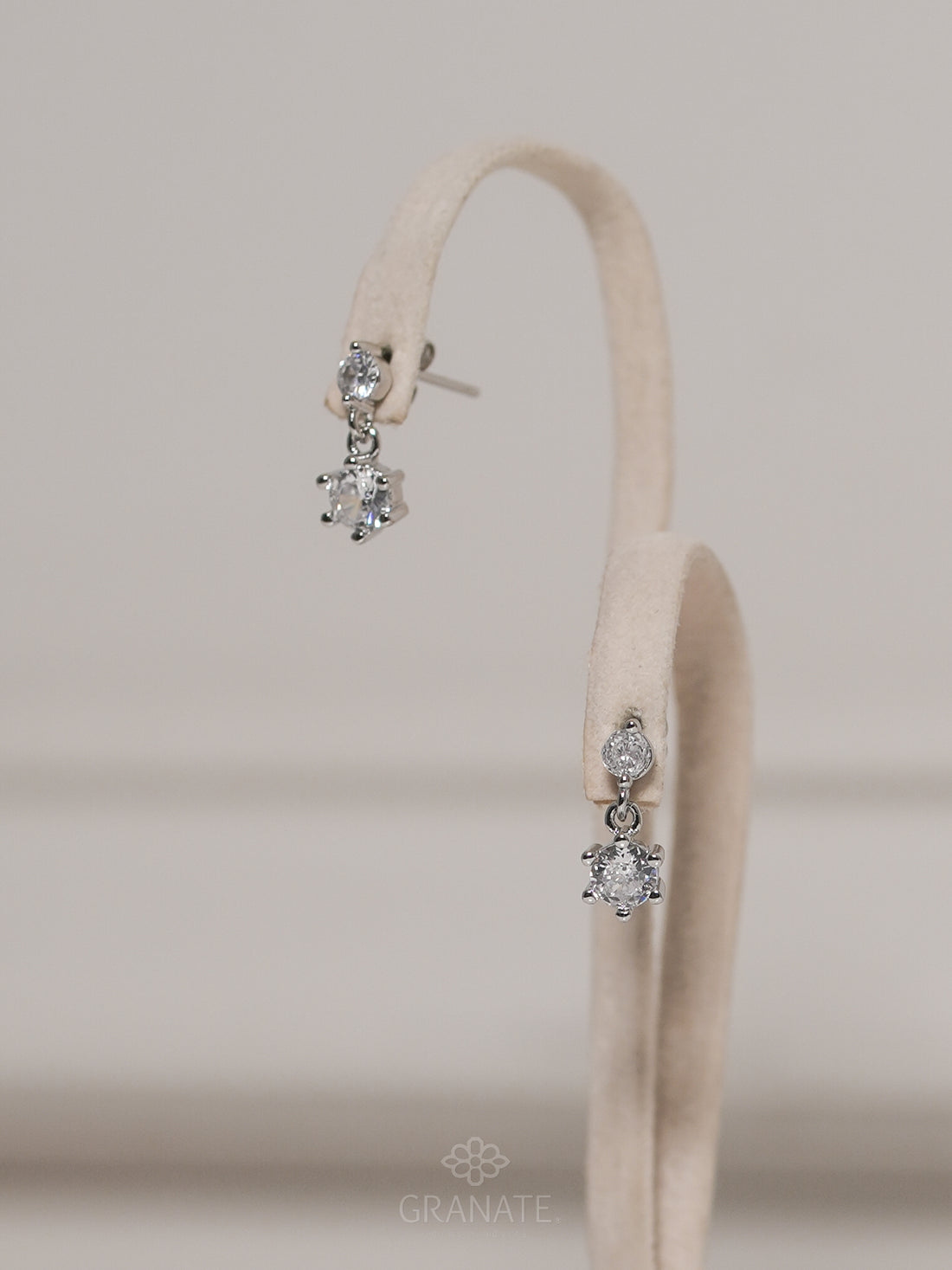 Aretes 2 Circonias de Plata