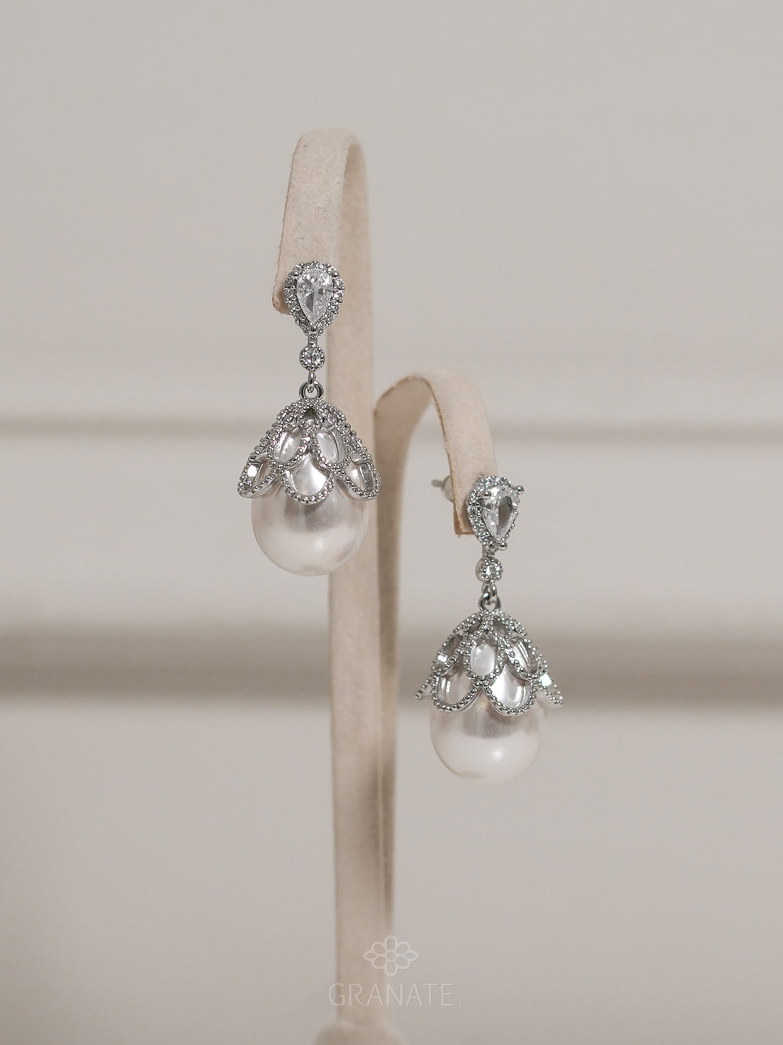 Aretes Perla Gota Red