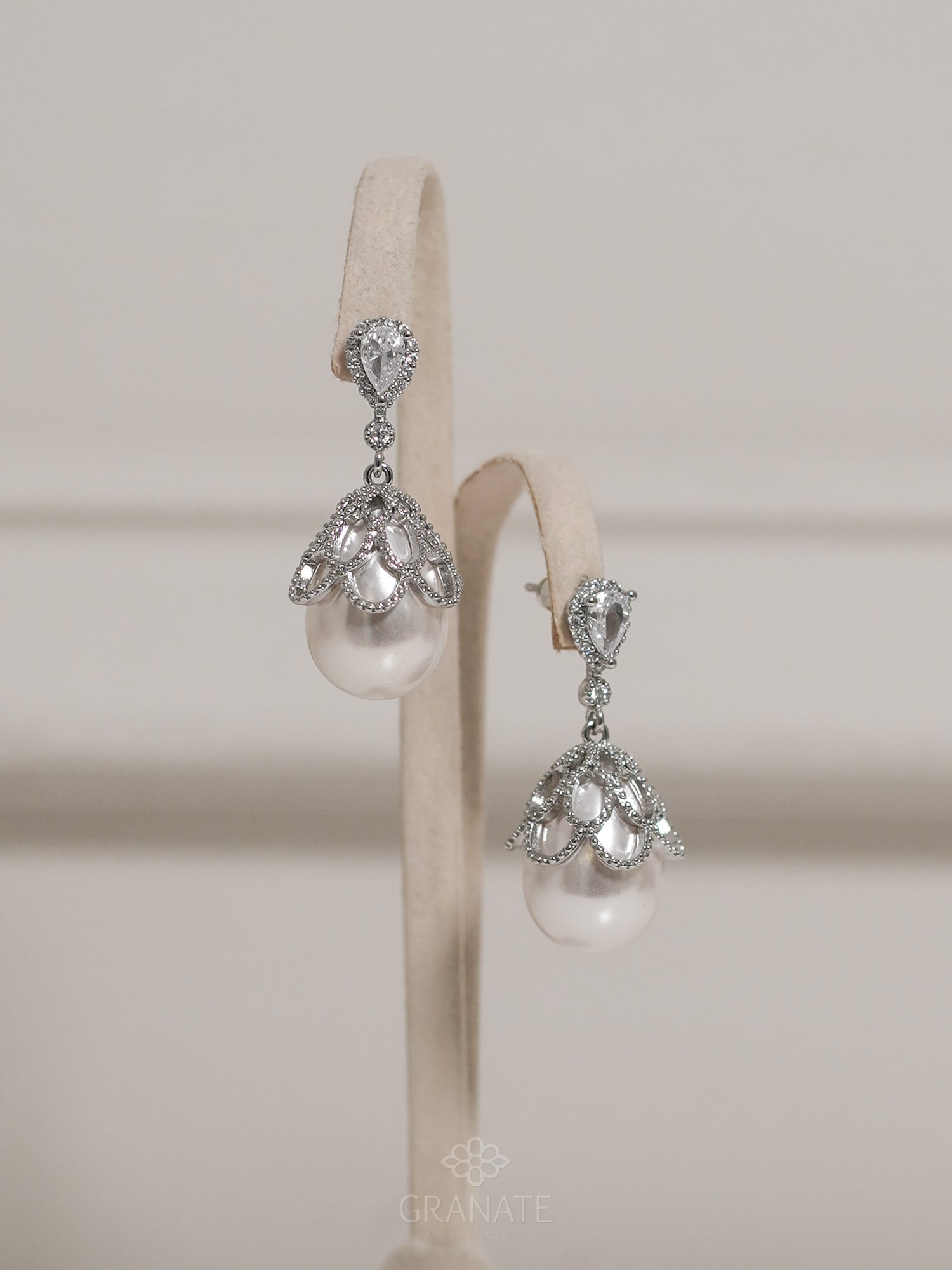 Aretes Perla Gota Red