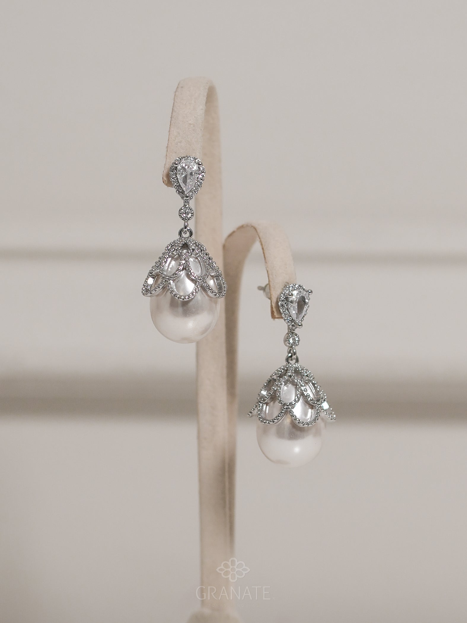 Aretes Perla Gota Red