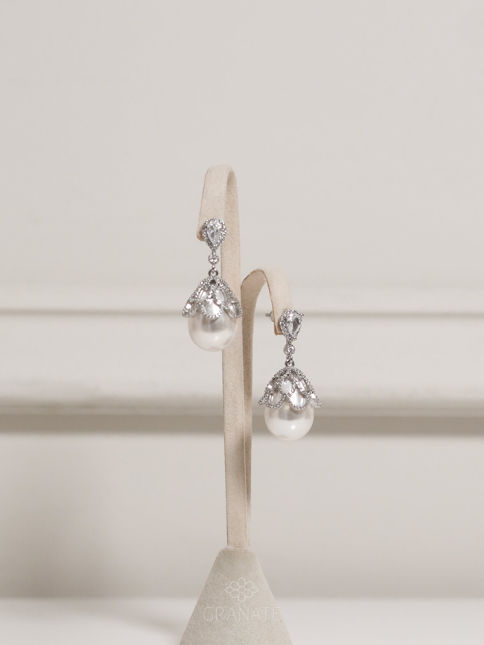 Aretes Perla Gota Red