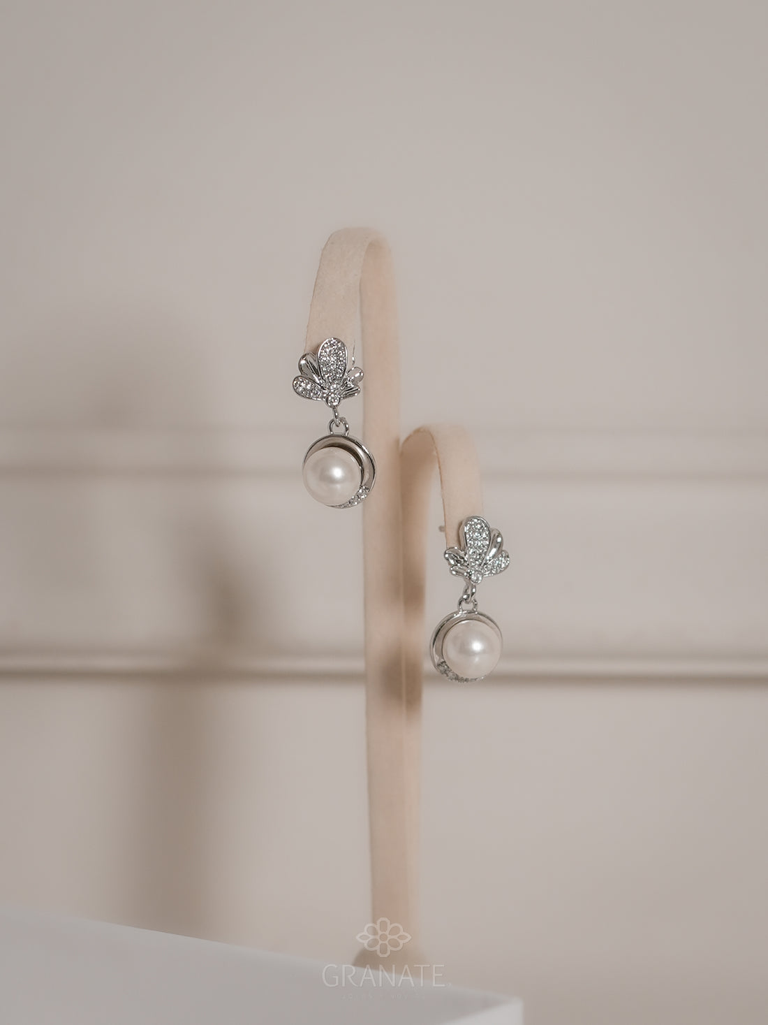 Aretes Hojitas y Perla