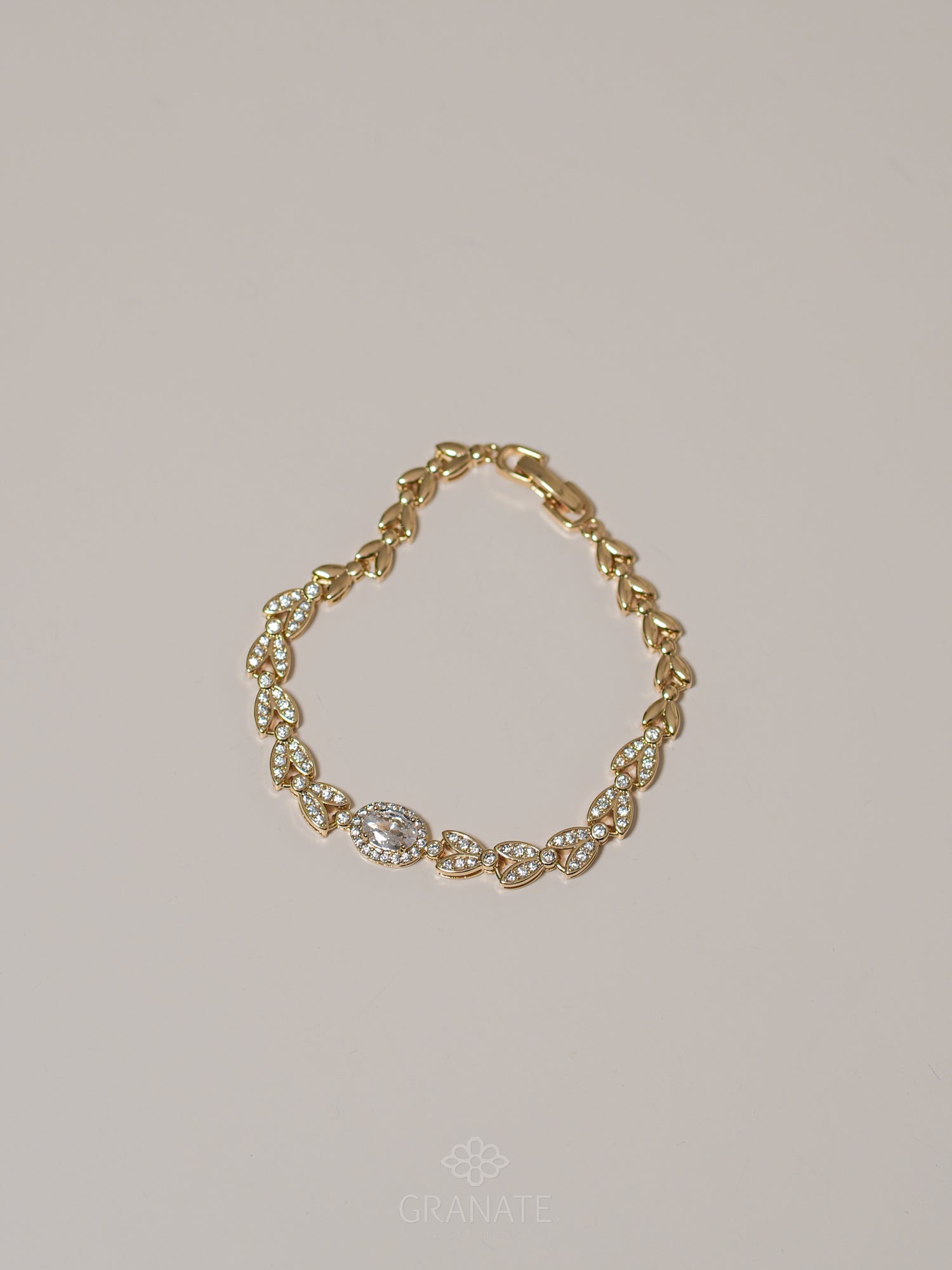 Pulsera Óvalo Hojas - Dorado