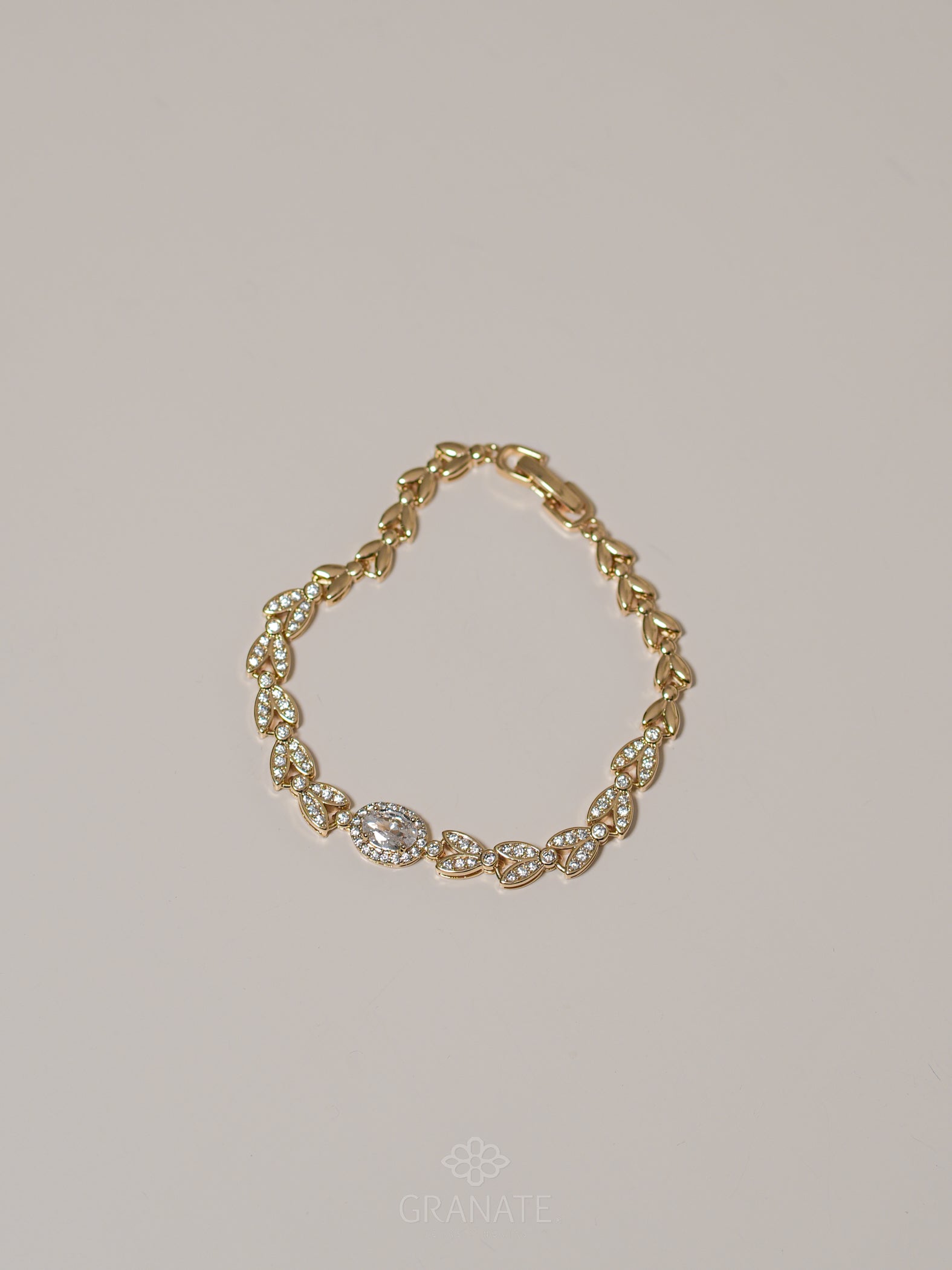 Pulsera Óvalo Hojas - Dorado