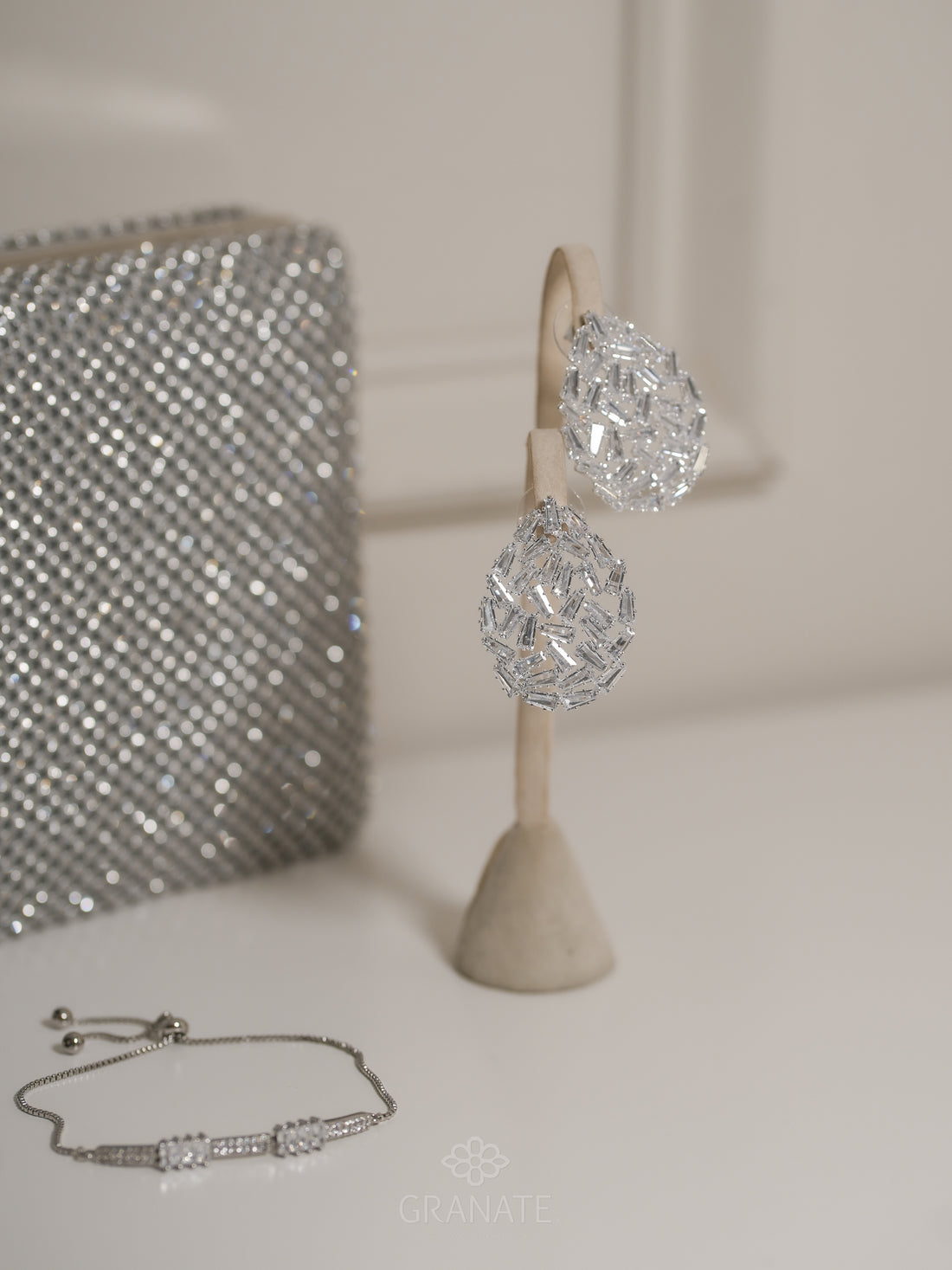 Aretes Gota Cristales - Plateado