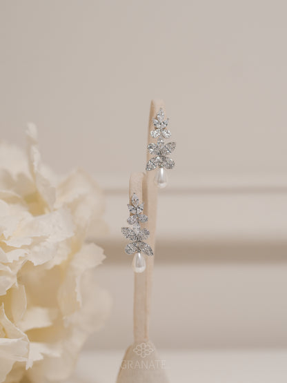 Aretes Hojas con Perla Gota
