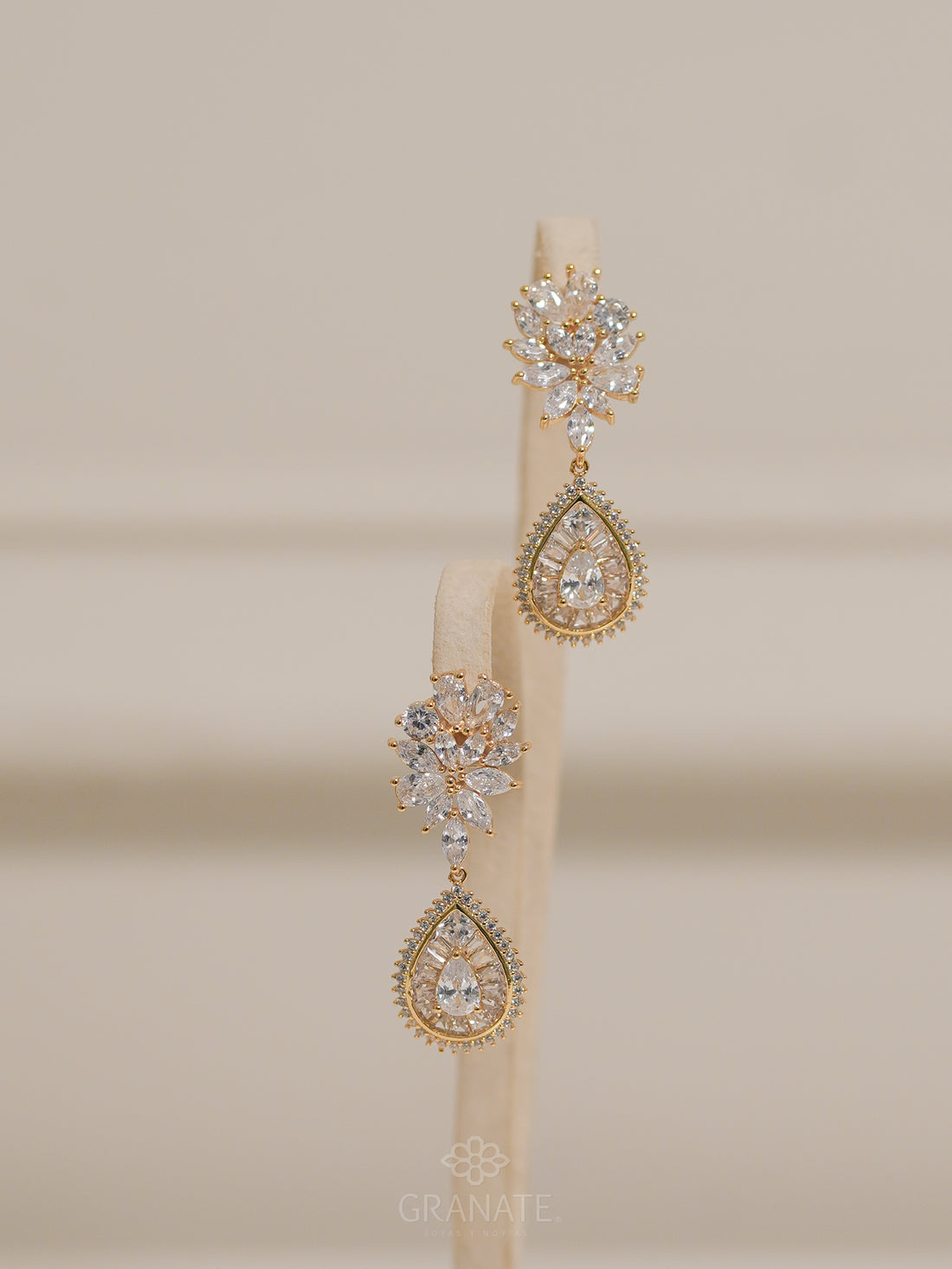 Aretes Mix y Gota Halo - Dorado