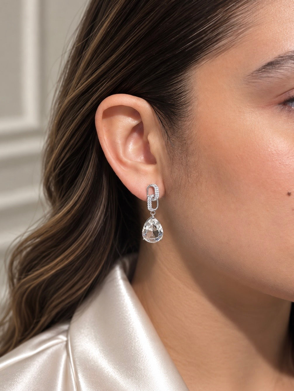 Aretes Eslabón Gota