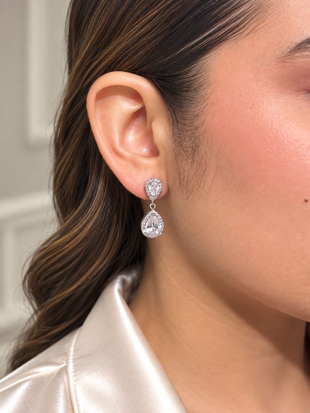 Aretes Gota Halo Colgante