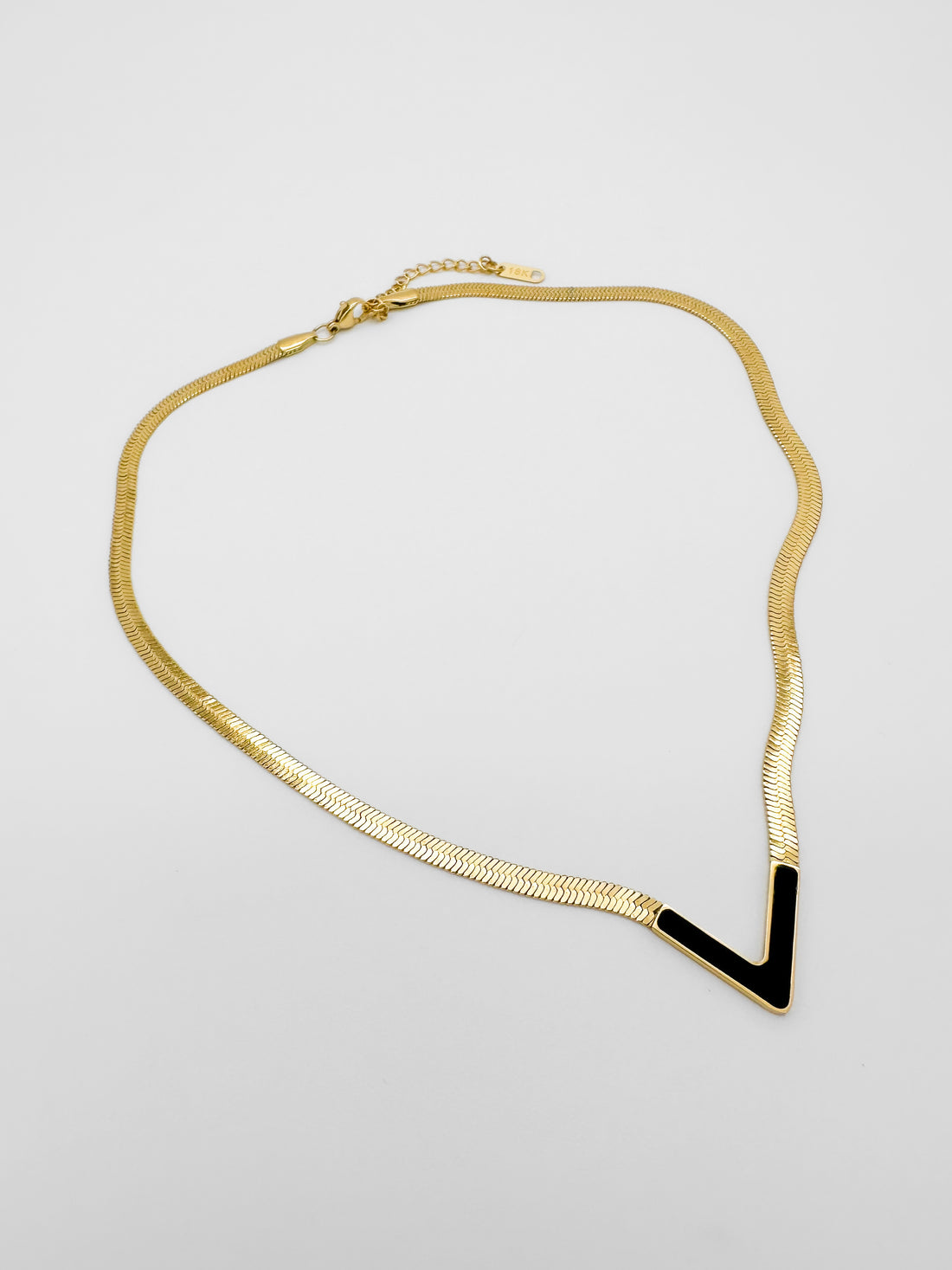 Collar Uve - Negro