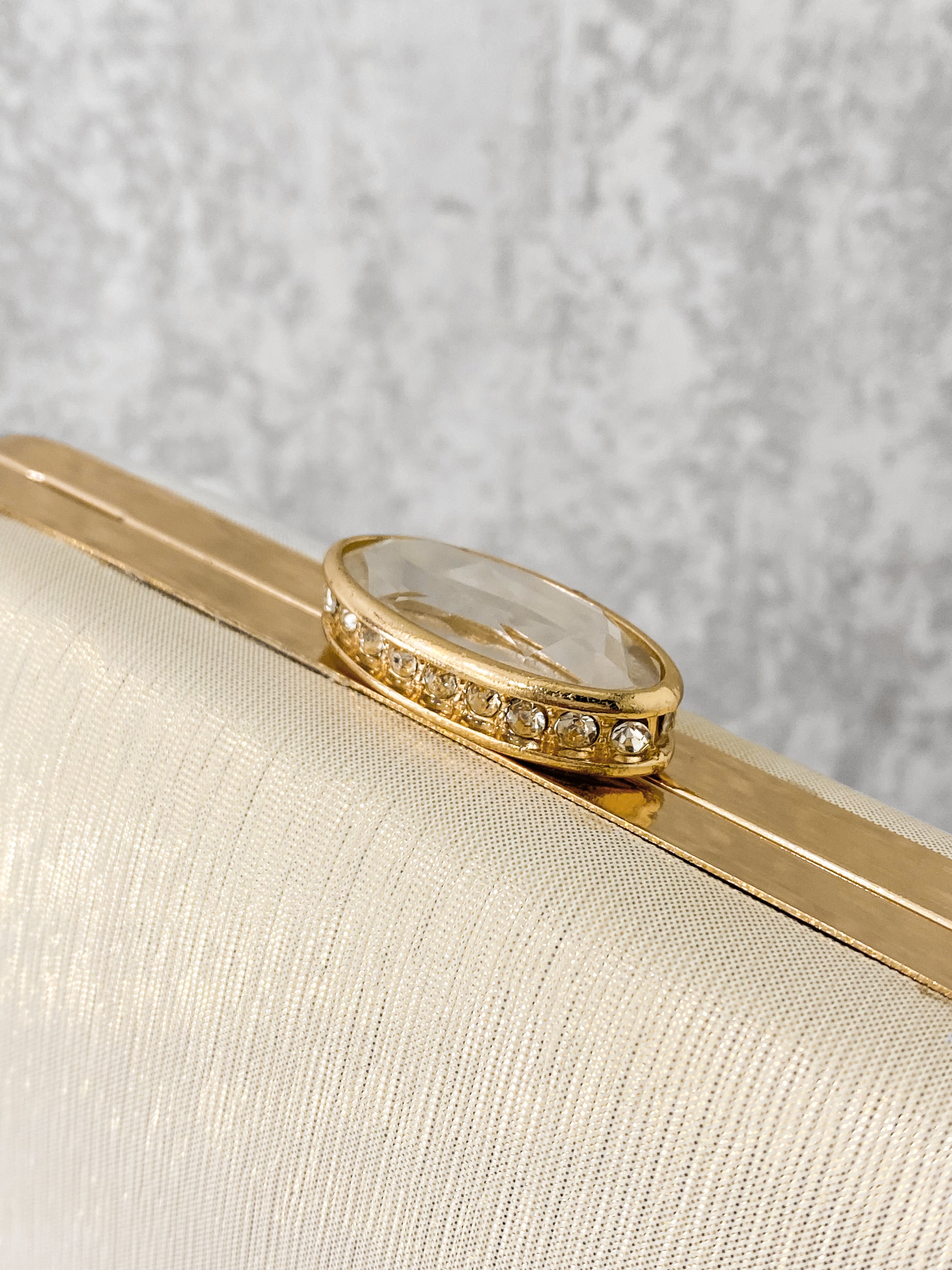 Bolso Caja Oval Cristal