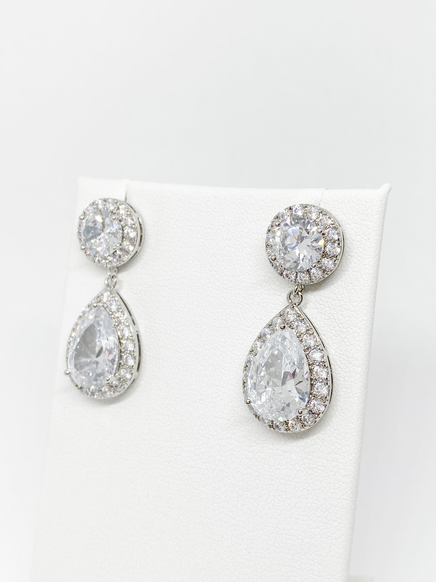 Aretes Gota Contorno Zirconia