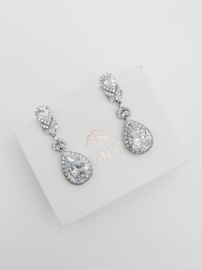 Aretes Largos Gota Plateado